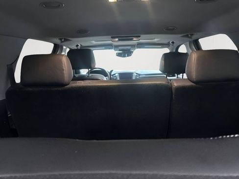 Used 2019 GMC Yukon SLT w/ Premium Edition AWD/4WD image 13