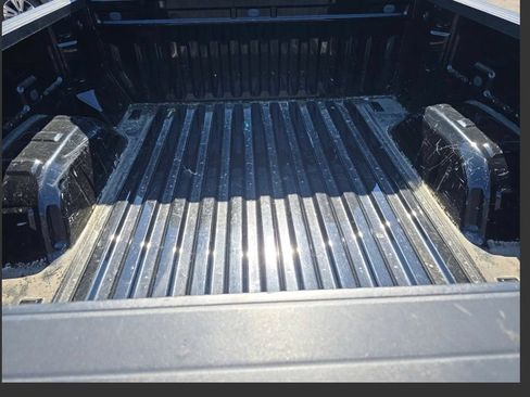 Used 2023 Chevrolet Silverado 1500 LT AWD/4WD image 13