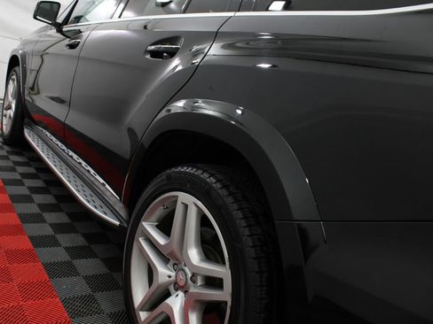 Used 2015 Mercedes-Benz GL 550 4MATIC image 10