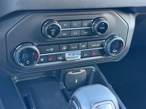 New 2026 Ford Bronco Outer Banks AWD/4WD image 13