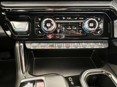 Used 2023 GMC Sierra 1500 AT4X image 23