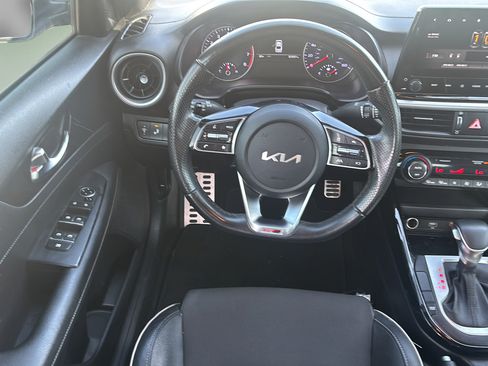 Used 2022 Kia Forte GT-Line FWD image 17