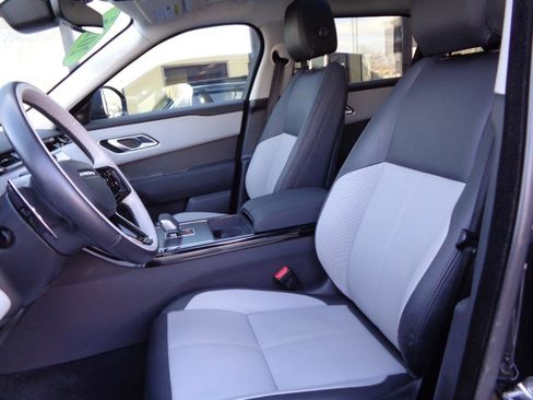 Used 2025 Land Rover Range Rover Velar Dynamic SE image 9