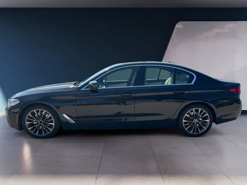 Used 2021 BMW 530i image 2