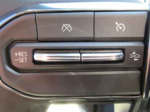 New 2025 GMC Canyon AT4 image 21