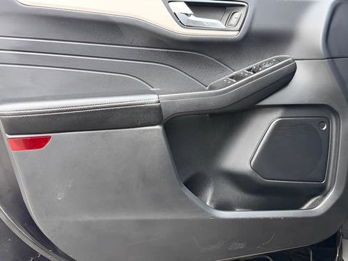 Used 2021 Ford Escape SE w/ Convenience Package image 14