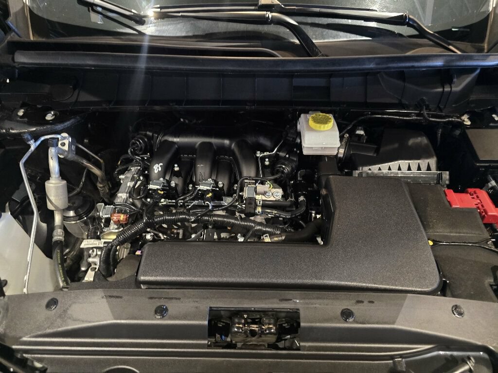 Used 2025 Nissan Pathfinder Platinum w/ Cargo Package AWD/4WD image 37
