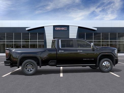 New 2026 GMC Sierra 3500 Denali Ultimate w/ LPO, Black Badging Package image 5