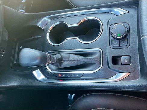 Used 2023 Chevrolet Traverse LT w/ LT Premium Package image 17