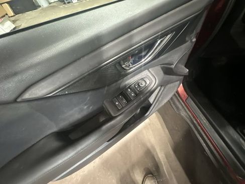 Used 2024 Subaru Outback Premium AWD/4WD image 19
