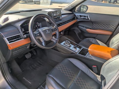 Used 2022 Mitsubishi Outlander SEL image 10