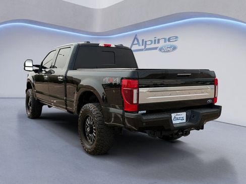 Certified 2022 Ford F350 Platinum AWD/4WD image 3