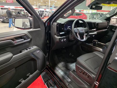 Used 2024 GMC Sierra 1500 SLT w/ SLT Premium Plus Package image 12