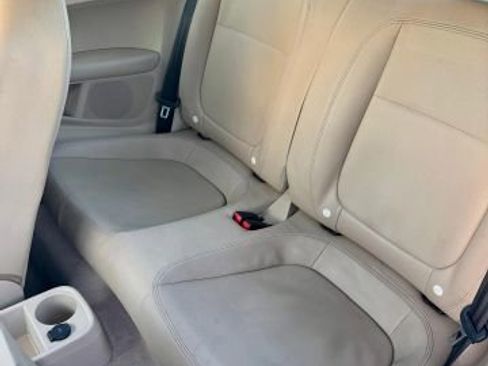 Used 2013 Volkswagen Beetle 2.5 image 10