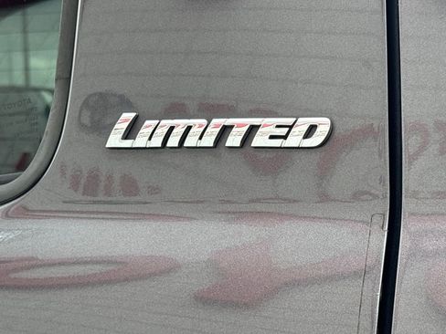 Used 2018 Toyota Tundra Limited image 33