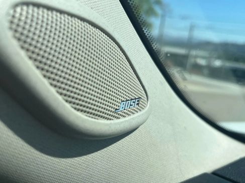 Used 2012 Chevrolet Suburban LT image 29