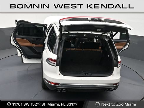 Used 2022 Lincoln Aviator Reserve w/ Elements Package Plus image 33