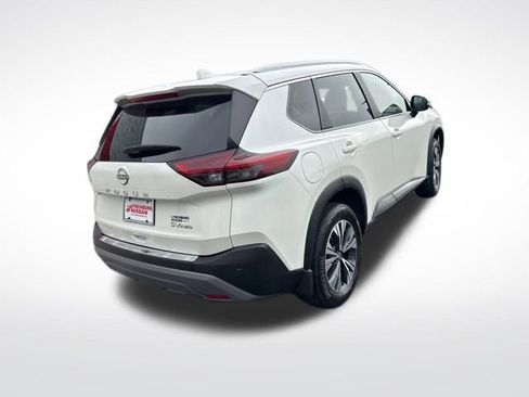 Used 2023 Nissan Rogue SV w/ SV Premium B Package image 5