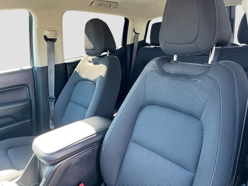 Used 2022 Chevrolet Colorado LT w/ Safety Package image 20