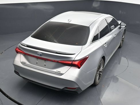 Used 2020 Toyota Avalon XSE FWD image 20