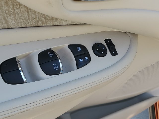 Used 2019 Nissan Murano SL AWD/4WD image 17