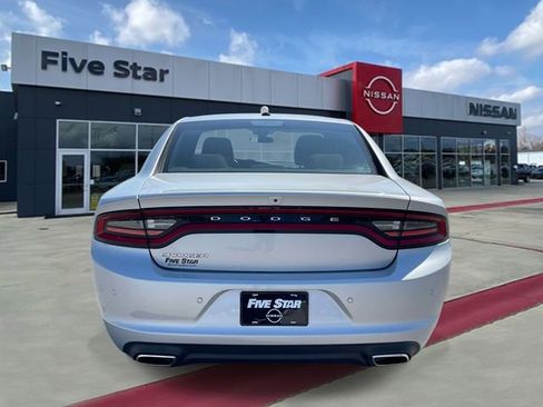 Used 2022 Dodge Charger SXT RWD image 5