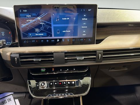 Used 2024 Lincoln Corsair Reserve FWD image 16