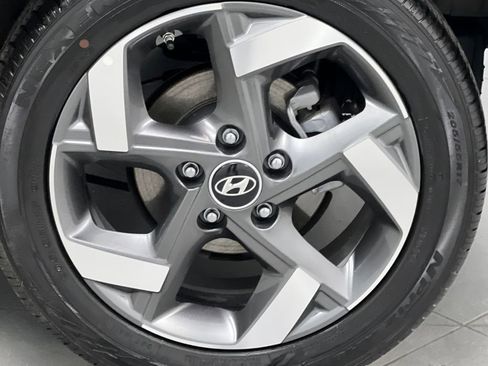 Used 2025 Hyundai Venue SEL image 55