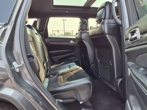 Used 2017 Jeep Grand Cherokee SRT AWD/4WD image 27