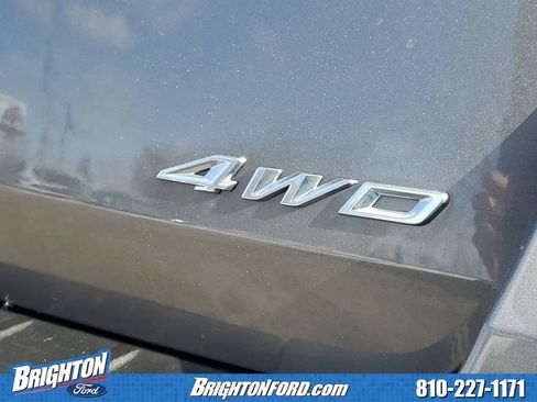 Used 2023 Ford Explorer XLT w/ Equipment Group 202A image 6