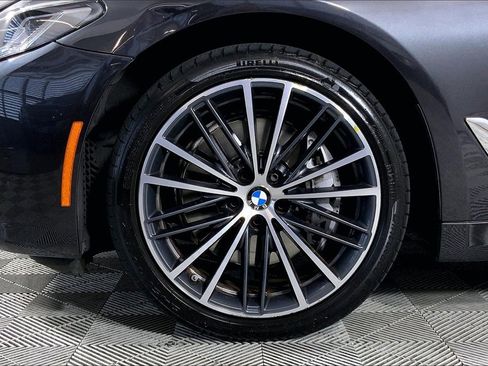 Used 2022 BMW 540i 540i w/ Premium Package image 8
