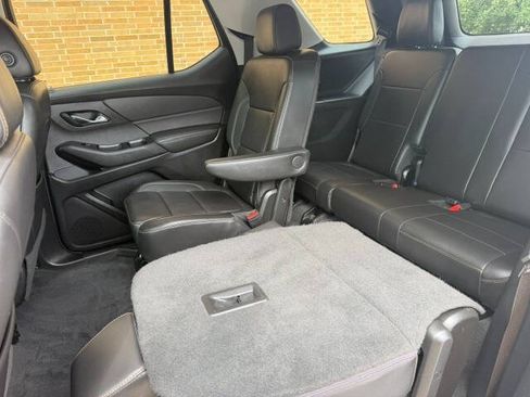 Used 2020 Chevrolet Traverse LT w/ Driver Confidence II Package AWD/4WD image 12