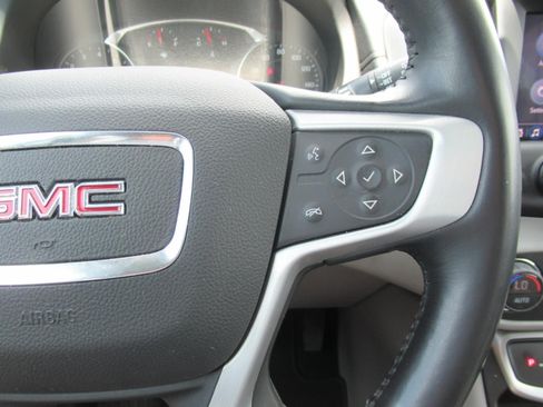 Used 2022 GMC Terrain SLT FWD image 24