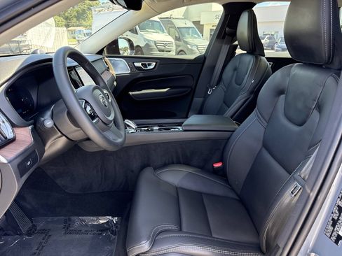 Used 2024 Volvo XC60 B5 Ultimate w/ Protection Package Premier AWD/4WD image 9