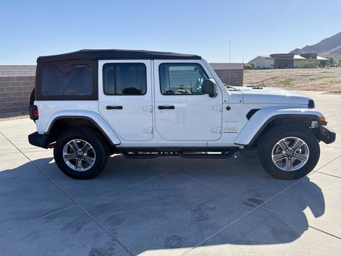 Certified 2023 Jeep Wrangler Sahara image 6