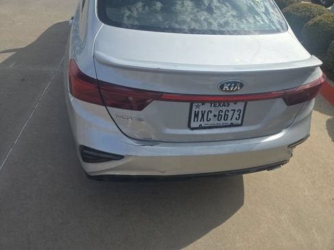Used 2020 Kia Forte LXS FWD image 6
