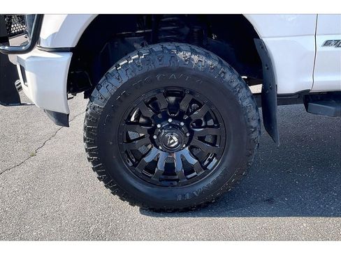 Used 2019 Ford F250 Lariat w/ Lariat Ultimate Package AWD/4WD image 10