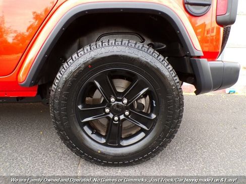 Used 2020 Jeep Wrangler Unlimited Sahara image 49