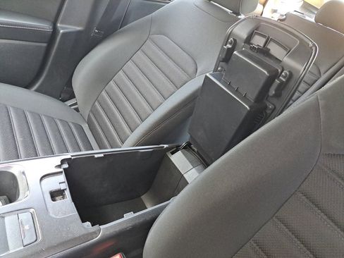 Used 2017 Ford Fusion SE w/ Fusion SE Technology Package FWD image 30