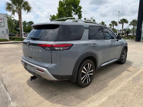 Used 2023 Nissan Pathfinder Platinum FWD image 5