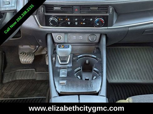 Used 2021 Nissan Rogue S image 21