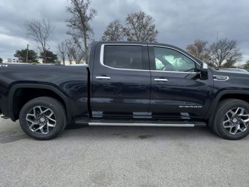 New 2026 GMC Sierra 1500 SLT w/ SLT Premium Package image 9