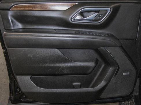 Used 2023 Chevrolet Tahoe High Country image 11