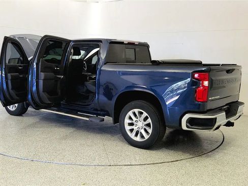 Used 2019 Chevrolet Silverado 1500 LTZ AWD/4WD image 11