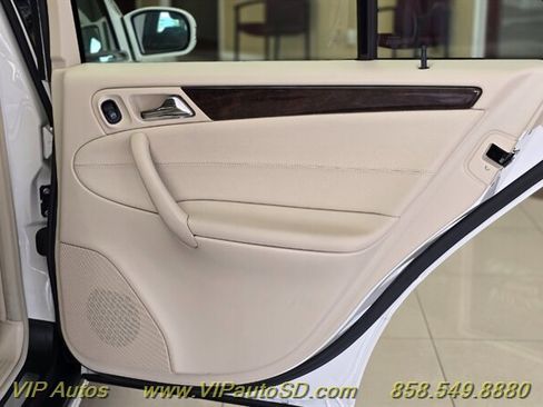 Used 2007 Mercedes-Benz C 350 Sedan image 14