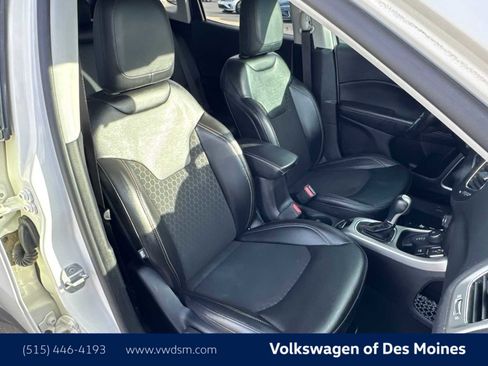 Used 2020 Jeep Compass Latitude w/ Cold Weather Group image 14