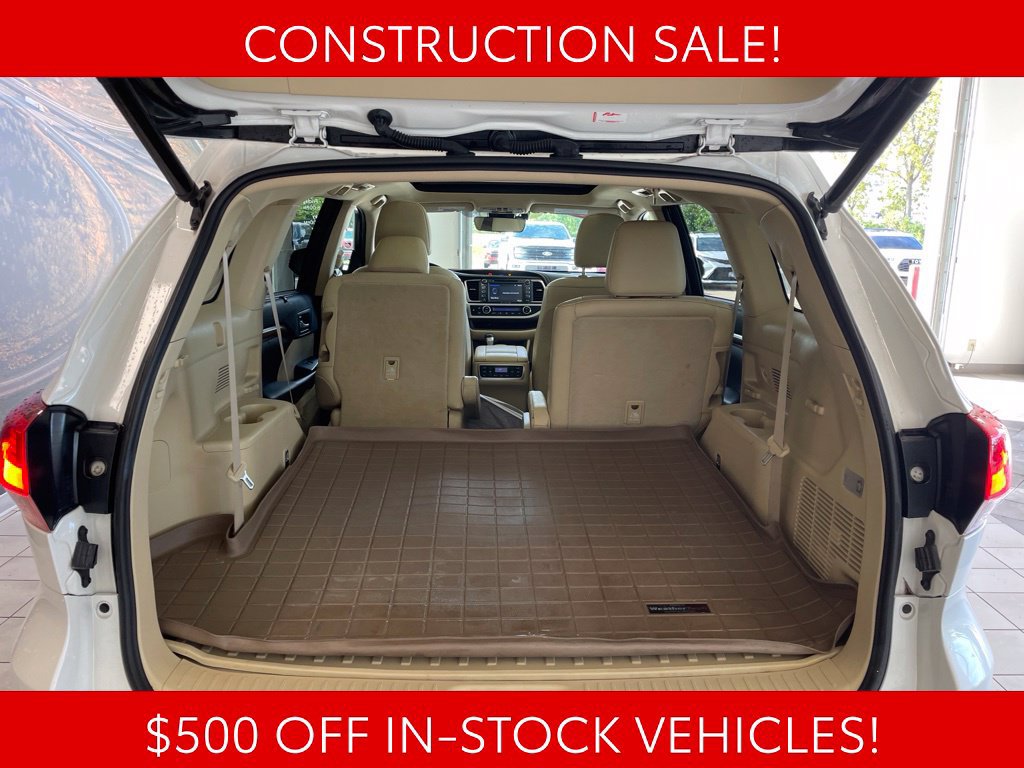 Used 2019 Toyota Highlander Limited Platinum AWD/4WD image 17