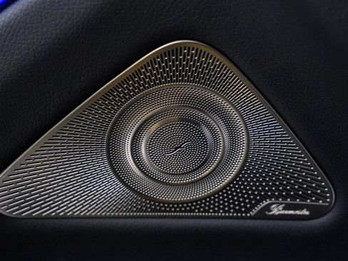 Used 2022 Mercedes-Benz S 500 4MATIC w/ AMG Line Package image 15