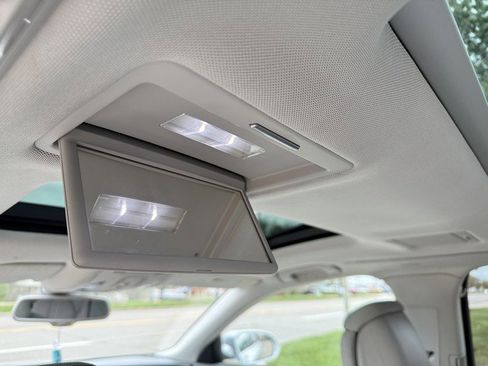 Used 2012 Audi A8 L 4.2 image 18