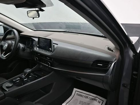 Used 2021 Nissan Rogue S image 9